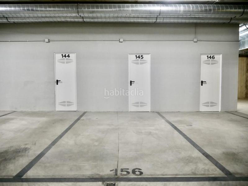 Foto 1ac7217e-0750-4981-b5bd-c5bb82873dd4. Alquiler piso  Entrenúcleos con garaje, trastero y piscina en Dos Hermanas