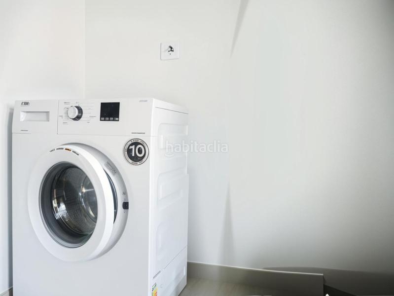 Foto 4f1339d6-005b-42ab-bf60-2a0ee23c21e0. Rent flat with heating parking pool in Entrenúcleos Dos Hermanas