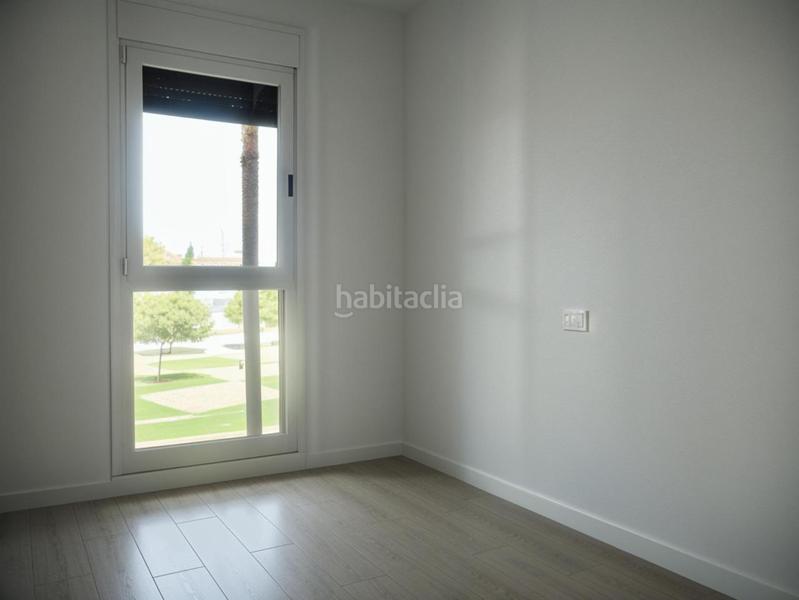 Foto 5cc5ab23-cbda-450e-b4b9-165ede924af2. Rent flat with heating parking pool in Entrenúcleos Dos Hermanas