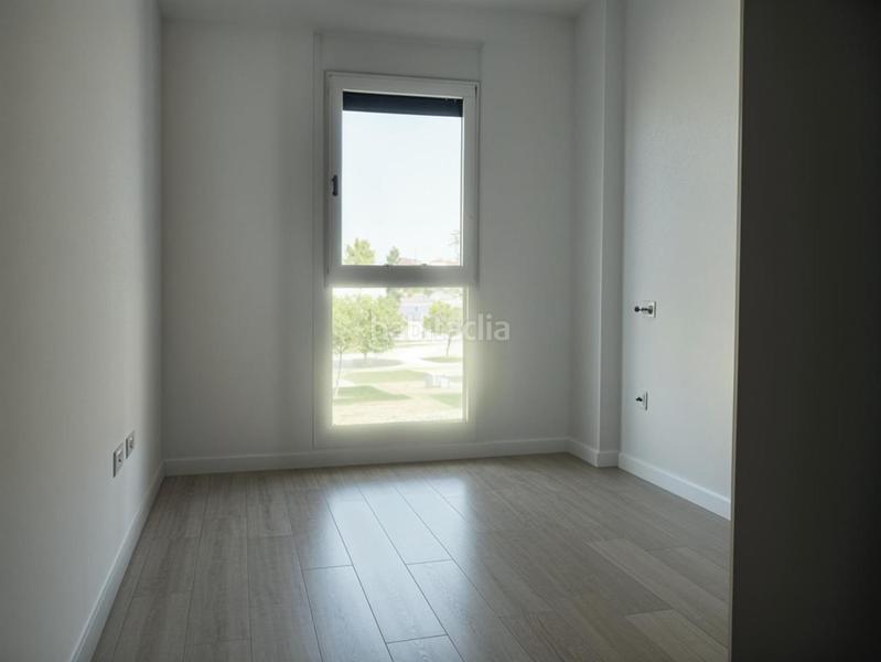 Foto 69d6fe90-fb8c-4d5d-8cbc-2a62eafa2994. Rent flat with heating parking pool in Entrenúcleos Dos Hermanas