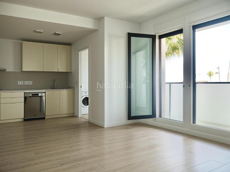 Foto d71de74d-07ed-4e37-b9fd-2641e986e894. Rent flat with heating parking pool in Entrenúcleos Dos Hermanas