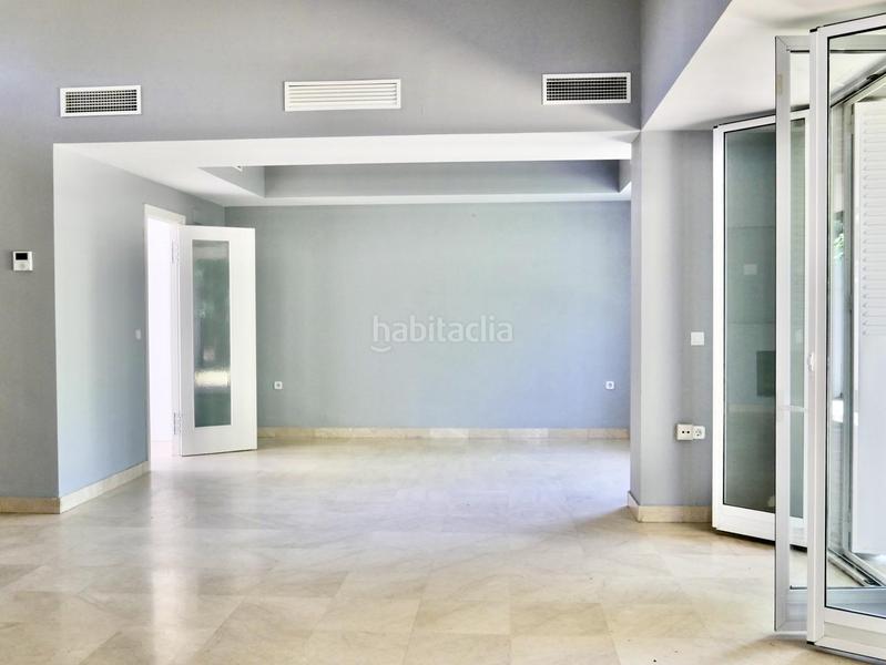 Foto 0ff7cd00-fc0e-45d2-8818-23b29658226a. Casa chalet con piscina en Almensilla