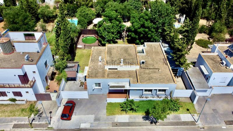 Foto 70edb0ac-eb2b-4a6f-9a15-b6eea20be81a. Casa chalet con piscina en Almensilla