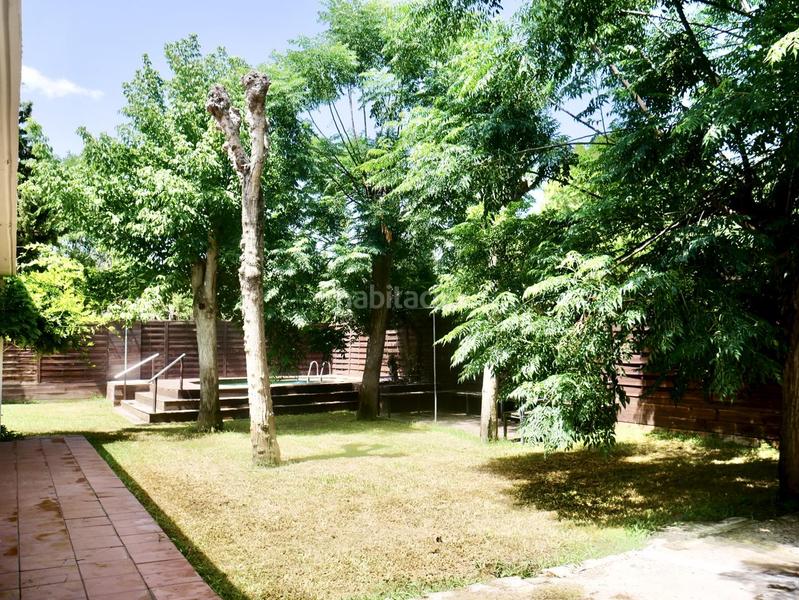 Foto b5640685-2a94-4c1f-95cc-4de8d8f67353. Casa chalet con piscina en Almensilla
