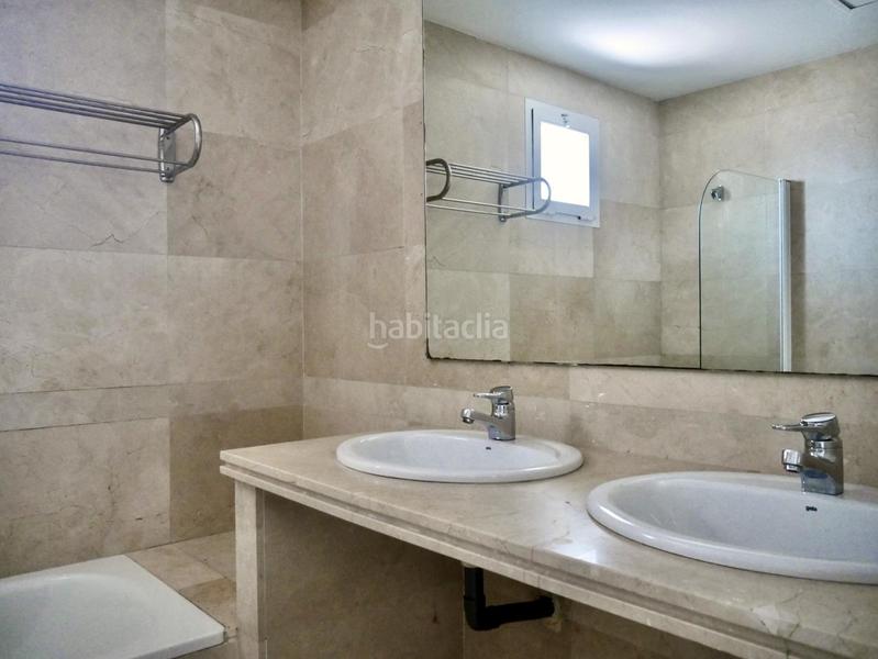 Foto e3d60a04-4adb-464b-9a05-9cbe7d2c319a. Casa chalet con piscina en Almensilla