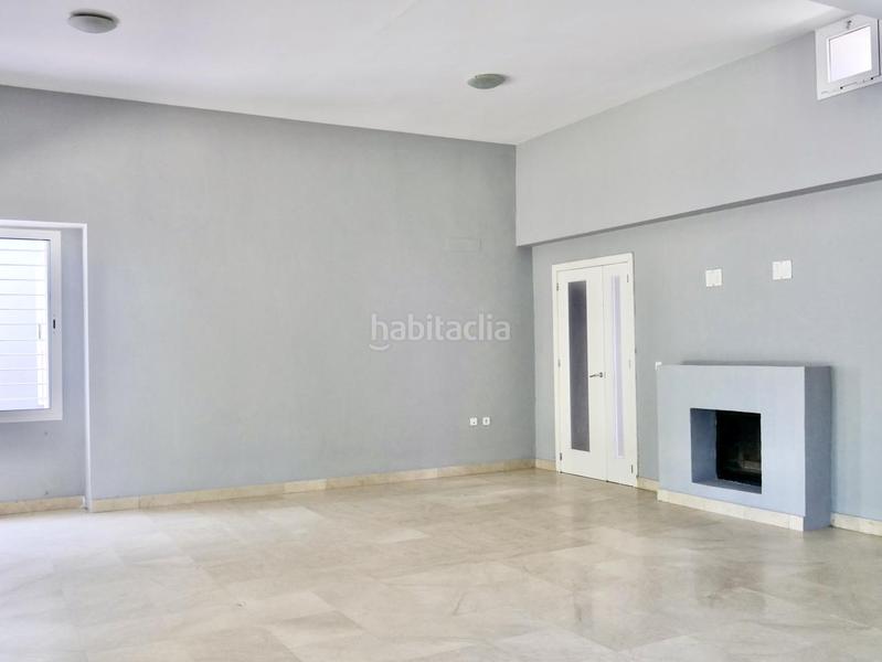 Foto f933fd55-5e8f-4a50-bfb6-976214494ed1. Casa chalet con piscina en Almensilla