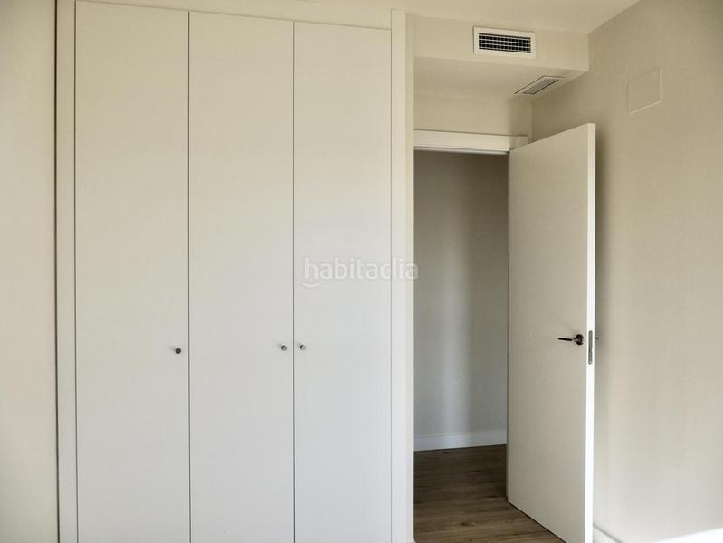 Foto 4d2e9eb7-6535-4e79-87d1-dd134ed76684. Alquiler piso  Entrenúcleos con garaje, trastero y piscina en Dos Hermanas