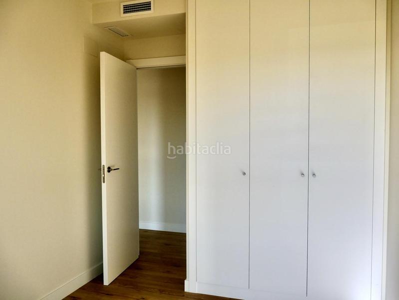 Foto df484a8b-64cd-4ac7-a536-6a1545573aaa. Alquiler piso  Entrenúcleos con garaje, trastero y piscina en Dos Hermanas