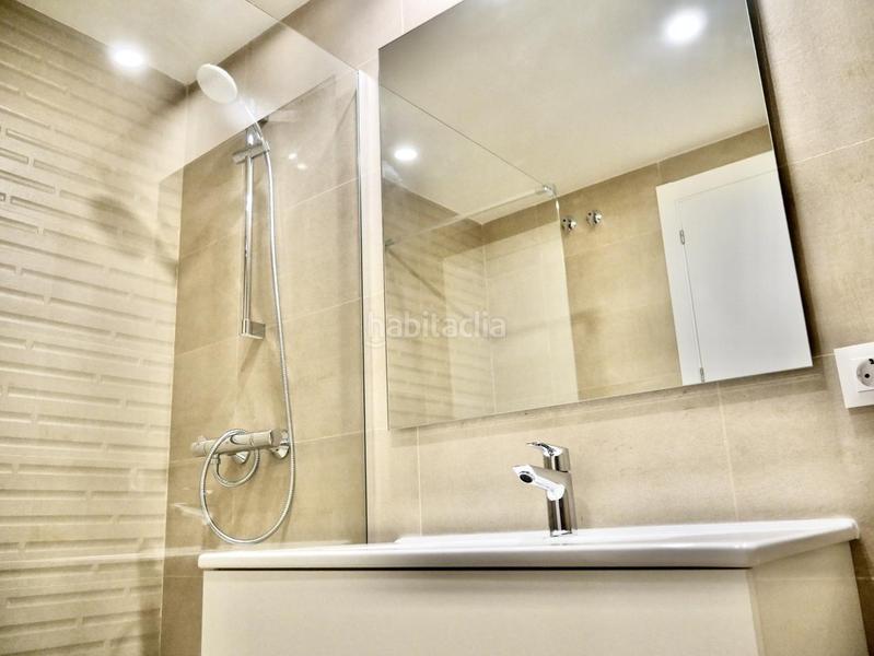 Foto dc92b72b-a7df-4997-8f21-5b888c1049e6. Rent flat with parking pool in Entrenúcleos Dos Hermanas