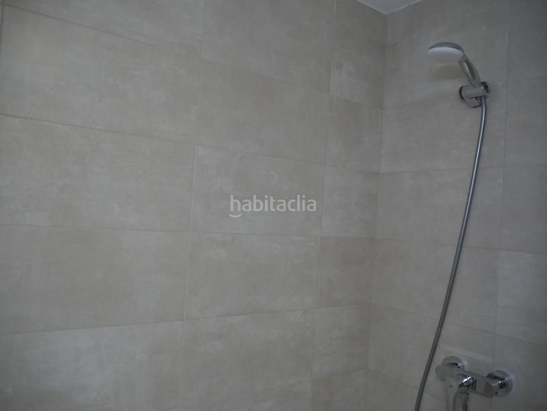 Foto e00b1f77-6001-4fb9-bb89-4b9bc16fd1fe. Location appartement avec parking piscine dans Avenida de Europa Montequinto
