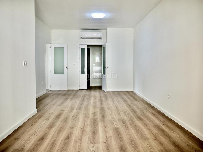 Foto e95699a9-a683-4a72-bfd2-f0d4f1140035. Location appartement avec parking piscine dans Avenida de Europa Montequinto