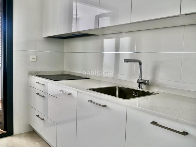 Foto fcc0d470-d584-4ec0-bc9f-61e9999a0e73. Location appartement avec parking piscine dans Avenida de Europa Montequinto