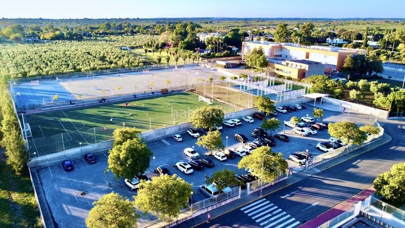 Foto 3606037e-55f2-4a6c-bbf7-01f1f5152a5f. Casa pareada chalet pareado en Loreto Espartinas