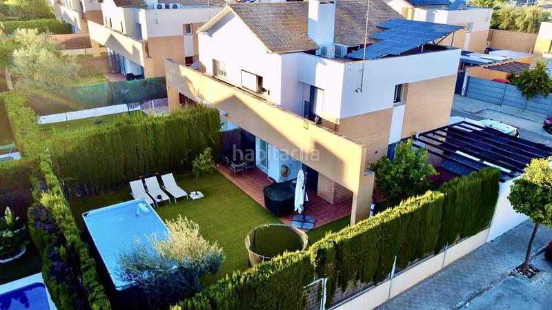 Foto 648bc264-bc48-4dfe-a7cd-135705ce199e. Casa pareada chalet pareado en Loreto Espartinas