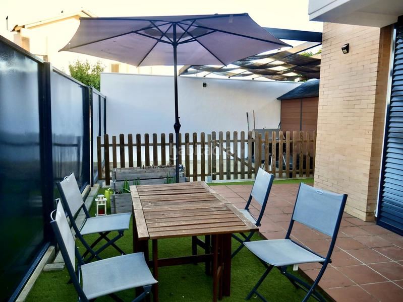 Foto 71028d9d-56a8-4511-836d-c0f43f4c78e4. Casa pareada chalet pareado en Loreto Espartinas