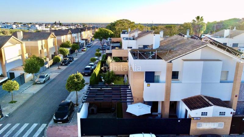 Foto 723e72e2-e5ba-48f2-9b8c-779133d41a06. Casa pareada chalet pareado en Loreto Espartinas