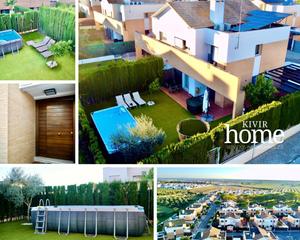 Casa aparellada a Loreto