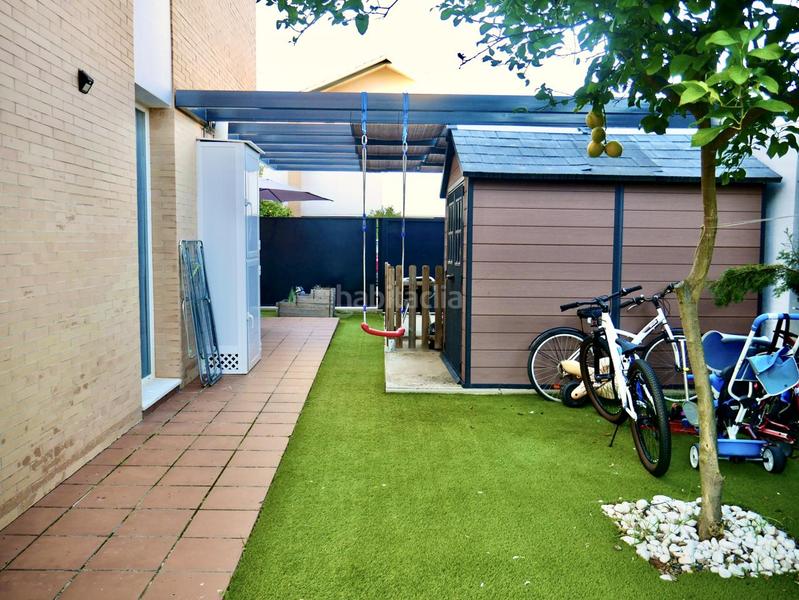 Foto a5c23b3c-0310-44df-b17e-47ca86f44e0d. Casa pareada chalet pareado en Loreto Espartinas