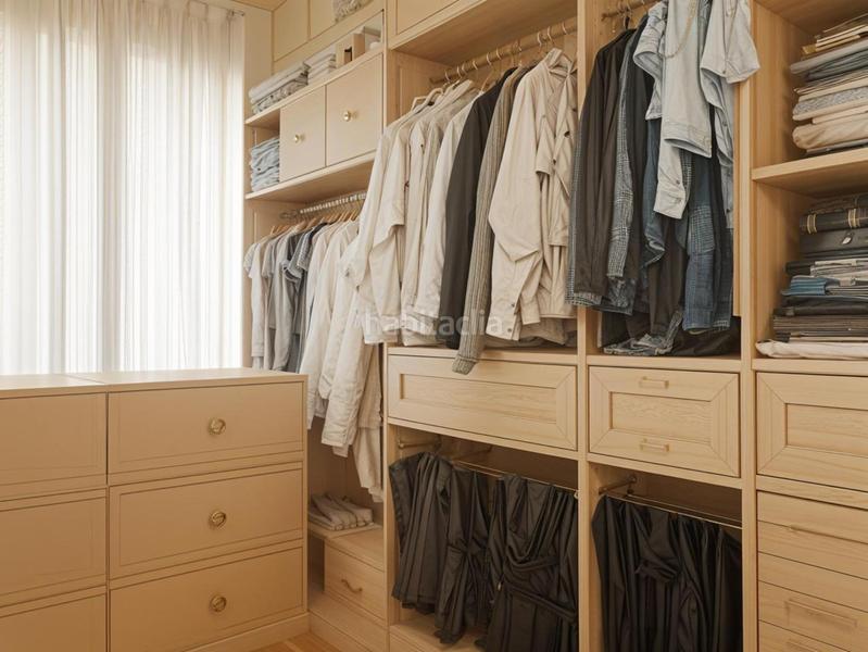 Foto 1e326f10-87f5-40e5-ac4e-ebd4c4e0aaf5. Flat with heating parking in La Calzada - La Florida Sevilla