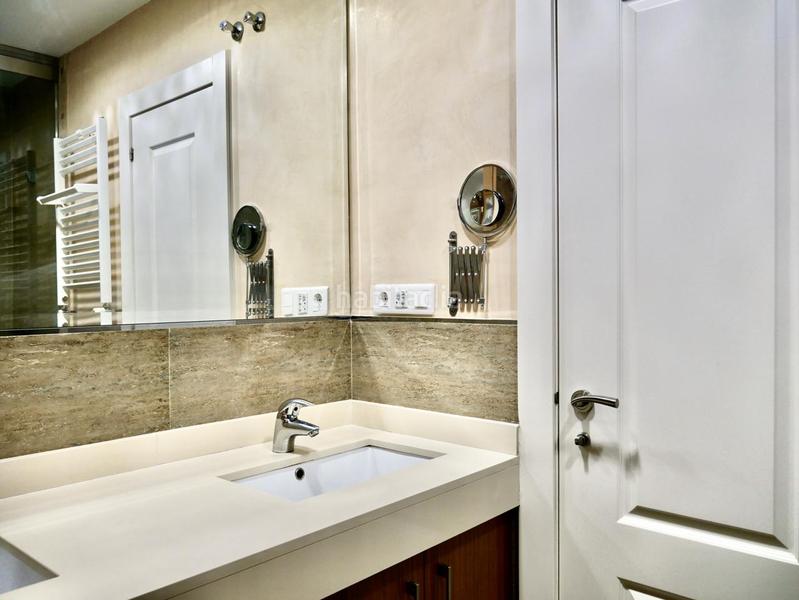 Foto 404c04d6-d20b-49dd-a67d-c44b0d4a3430. Flat with heating parking in La Calzada - La Florida Sevilla