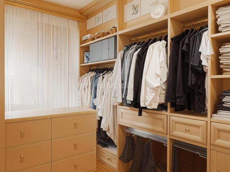 Foto 83727110-aa6c-4b8e-8295-40aa445e6839. Flat with heating parking in La Calzada - La Florida Sevilla