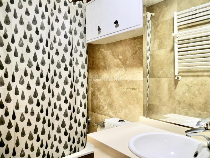 Foto e14ab390-d137-451a-b8ad-1555dd7ac27f. Flat with heating parking in La Calzada - La Florida Sevilla