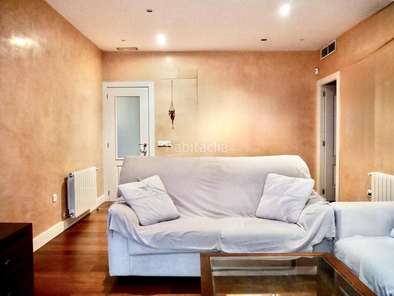 Foto eb07b321-7bc0-43a5-93c0-46b61f111469. Flat with heating parking in La Calzada - La Florida Sevilla