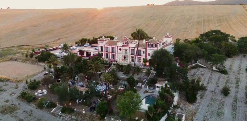 Foto 06ad18ae-c224-4ab1-96e9-368d72318f8f. Masia amb aparcament piscina a Morón de la Frontera