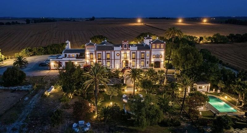 Foto 31095a33-561f-4936-9d68-ffd55649f066. Masia amb aparcament piscina a Morón de la Frontera