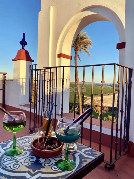 Foto 5d755f65-c81f-40e8-84cb-e28797bccd36. Masia amb aparcament piscina a Morón de la Frontera