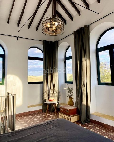 Foto 810debb6-6950-4b70-aecc-104096315063. Masia amb aparcament piscina a Morón de la Frontera