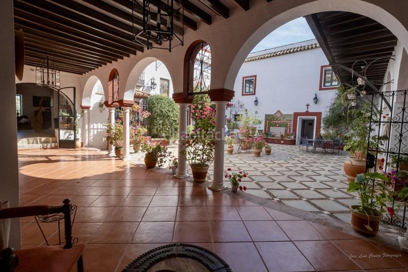 Foto f8b79b2a-8faf-420f-934b-5a25b3226f4e. Masia amb aparcament piscina a Morón de la Frontera