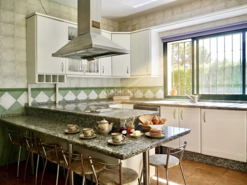 Foto 08b27645-1b43-4929-beab-62945fafefd3. Casa amb aparcament piscina a cerros de Montequinto Montequinto