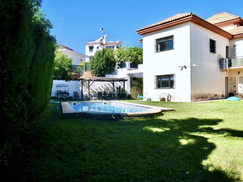 Foto 166d6a58-c4f2-4c66-87e0-99ae1776a8cc. Casa amb aparcament piscina a cerros de Montequinto Montequinto