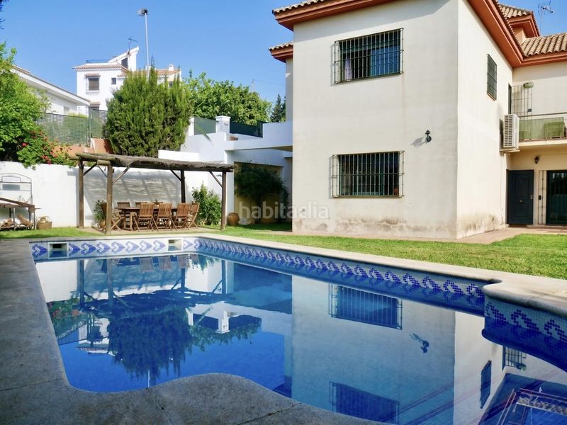 Foto 56568b9a-a2a1-4c29-8ec4-26681bac35c0. Casa amb aparcament piscina a cerros de Montequinto Montequinto