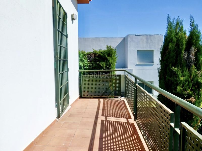 Foto 99f9cc62-0df0-42d7-8767-47f915107805. Casa amb aparcament piscina a cerros de Montequinto Montequinto