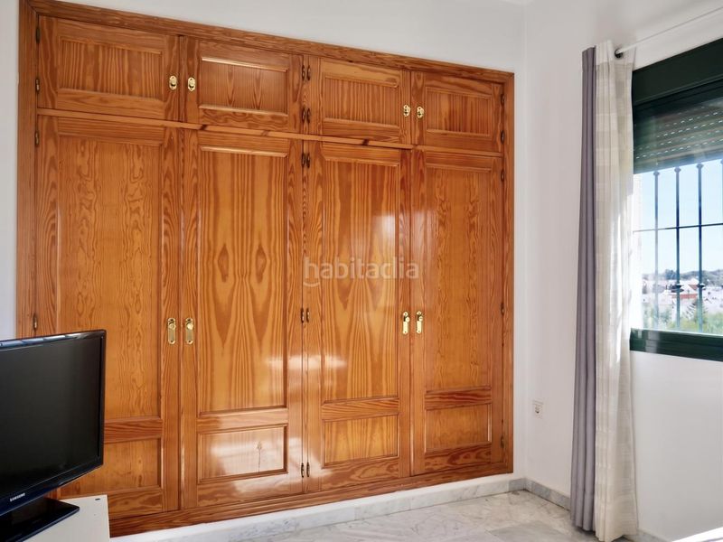 Foto 9bccf9bd-ba6c-40d7-8d75-bf0ba41d1d4b. Casa amb aparcament piscina a cerros de Montequinto Montequinto