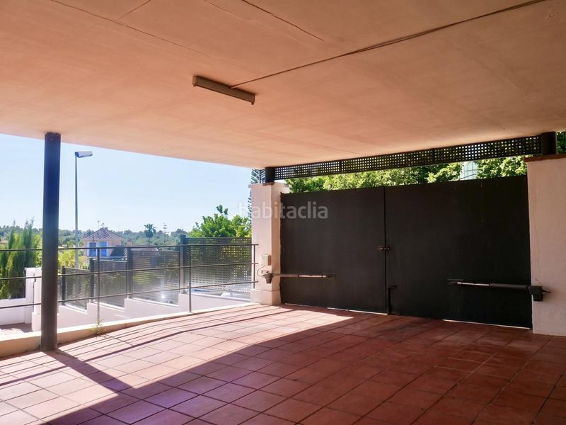 Foto a8695ddf-5f95-405b-8de9-ead489cd6cf7. Casa amb aparcament piscina a cerros de Montequinto Montequinto