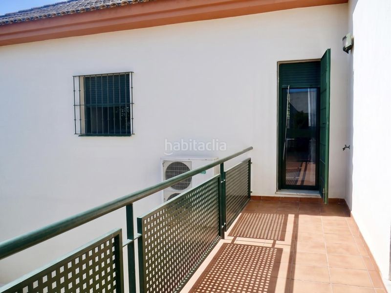 Foto b1c03922-8fc7-4b72-b25c-a765c4aa88d0. Casa amb aparcament piscina a cerros de Montequinto Montequinto