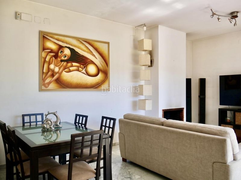 Foto fd0c9041-9518-4a2a-87d3-7bc55778d427. Casa amb aparcament piscina a cerros de Montequinto Montequinto