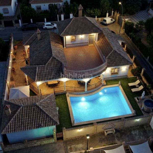 Foto 5e7ee24d-7009-4131-ab5a-a416833fe54a. Casa amb aparcament piscina a Sanlúcar la Mayor