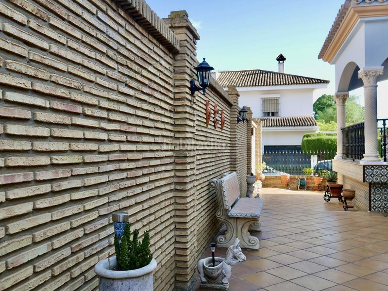 Foto bec6d0ab-8f77-426d-a517-4a46830f6264. Casa amb aparcament piscina a Sanlúcar la Mayor