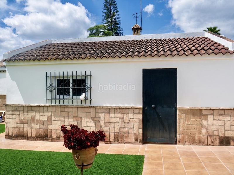 Foto 0e6a3710-cc56-45b0-8b25-b8fb7d90854b. Casa amb aparcament piscina a Loreto Espartinas