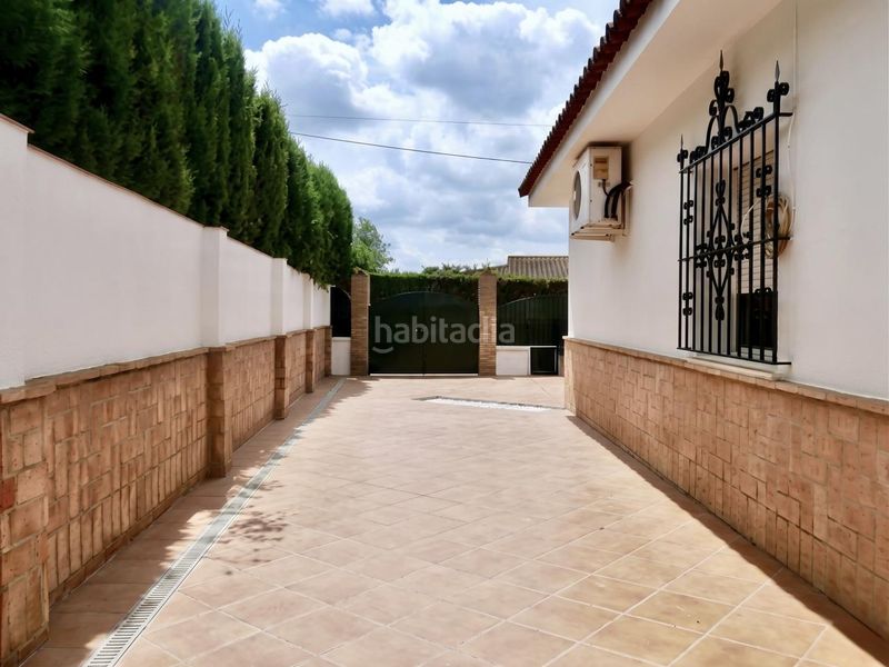 Foto 66abe8ff-d11a-4e02-8991-8a3d3a34f67d. Casa amb aparcament piscina a Loreto Espartinas