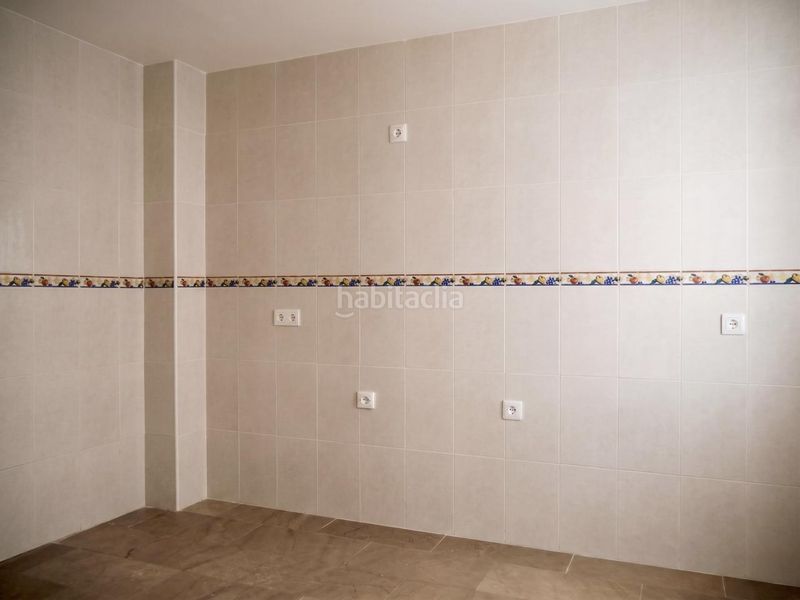 Foto 070f3315-b3a1-4ebc-b49f-9cbd41fa3824. Casa aparellada amb aparcament piscina a Ronquillo (El)