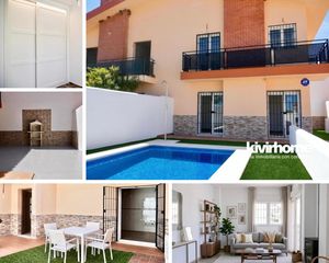 Casa bifamiliare in Ronquillo (El). Chalet pareado con piscina en el ronquillo