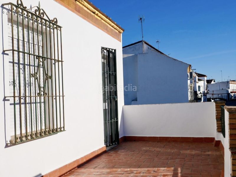 Foto 1949c8c9-a948-4231-87ba-45abb944f599. Casa adossada a Umbrete