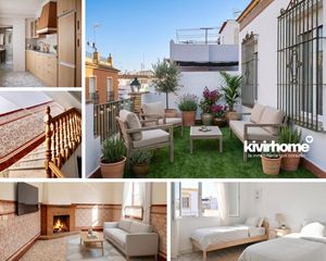 Casa adossada a Umbrete. Casa en umbrete con patio y terraza