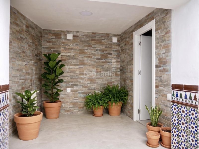 Foto c966cfbf-b5a8-45ae-a7bd-21ad778211f3. Casa adossada a Umbrete