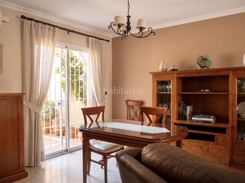 Foto 11e8836f-322a-48a5-a9a2-285c35495fa0. Casa adossada amb aparcament a Coria del Río
